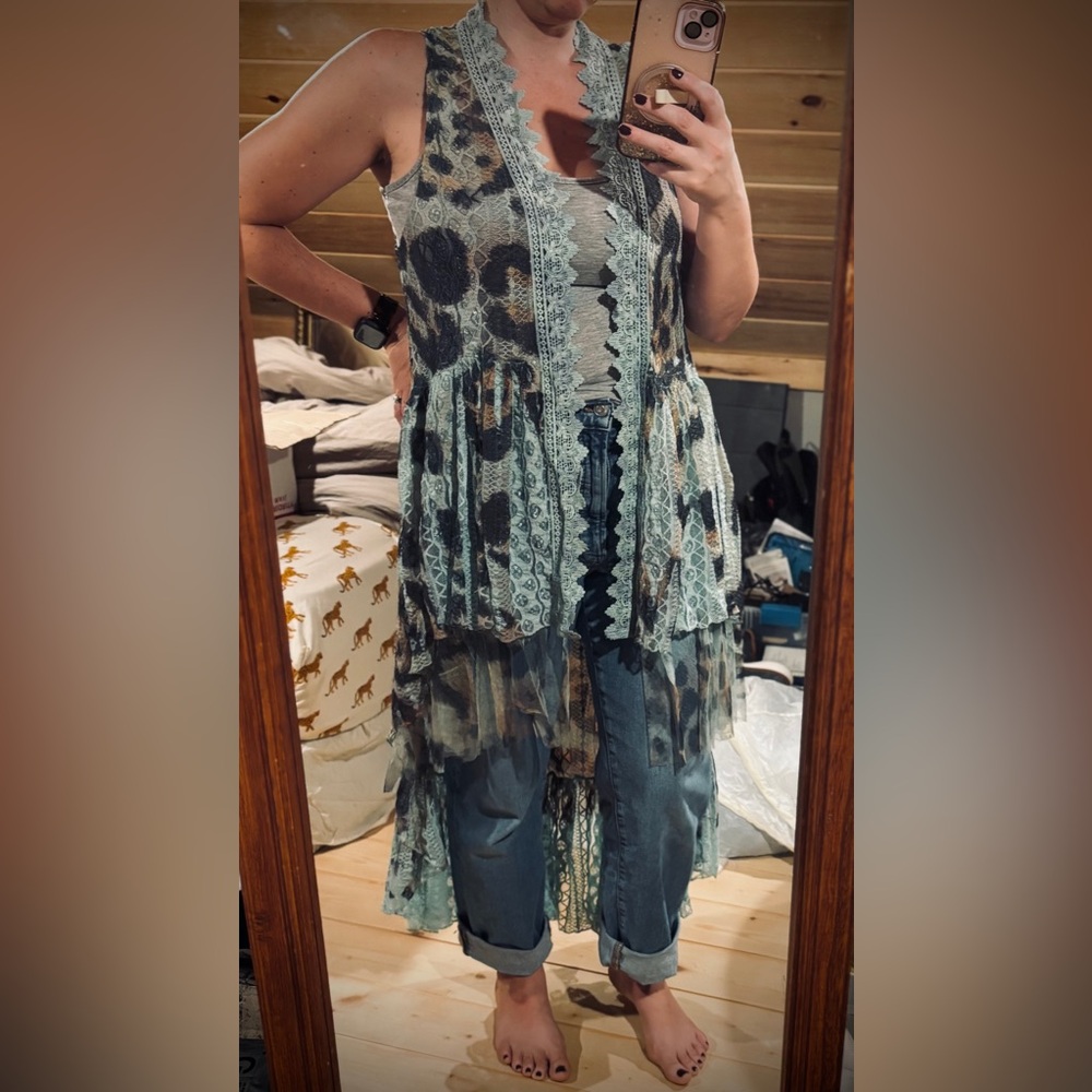 Gorgeous! Origami Leopard Print Sleeveless Tulle Hi-Lo Duster Vest — Price Firm - Picture 16 of 16